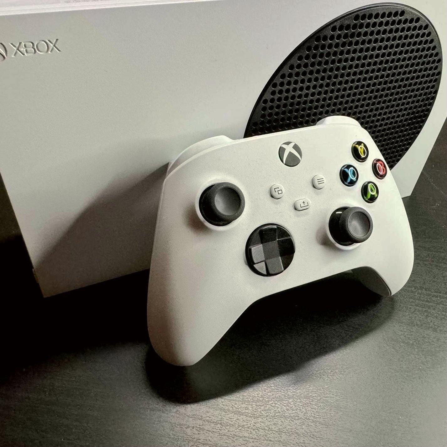Microsoft Xbox Series S Digital Edition White Unlocked - Used image 2
