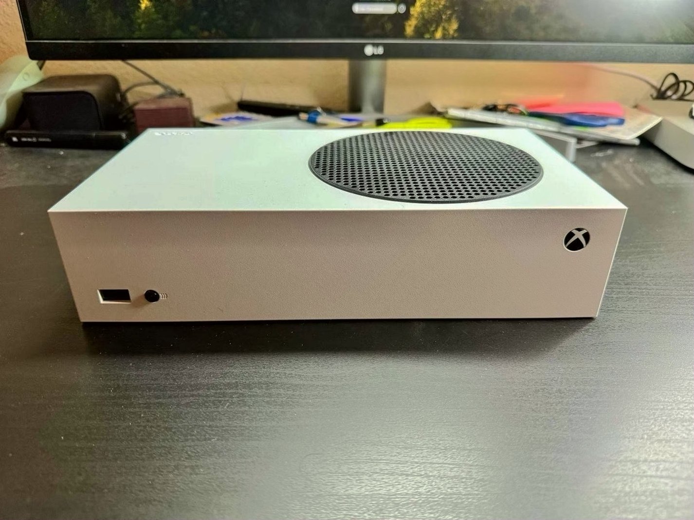 Microsoft Xbox Series S Digital Edition White Unlocked - Used image 4