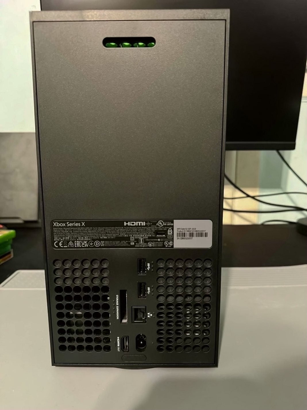 Microsoft Xbox Series X 1TB Black Unlocked - Used image 4