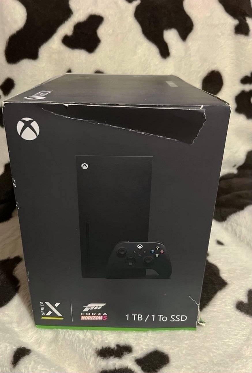 Microsoft Xbox Series X 1TB Black Unlocked - Used image 3