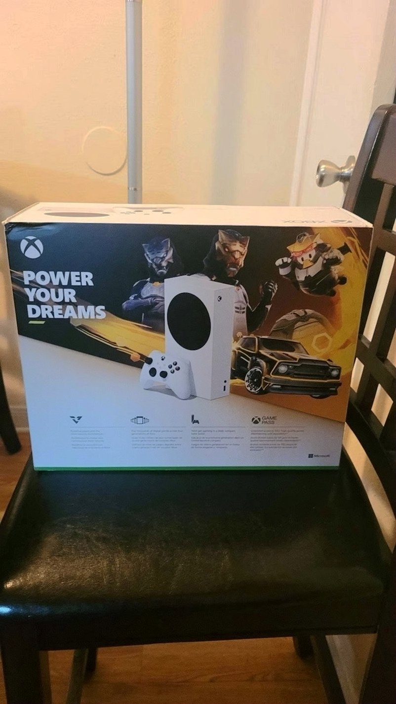 Microsoft Xbox Series S 512GB Gilded Hunters Bundle - Used image 2