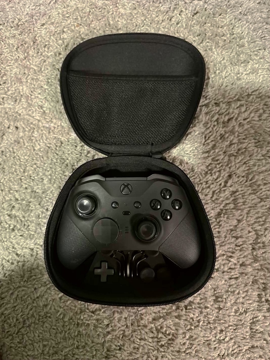 Microsoft Xbox One Series X 8U35 with Series 2 Pro Controller - Used image 3