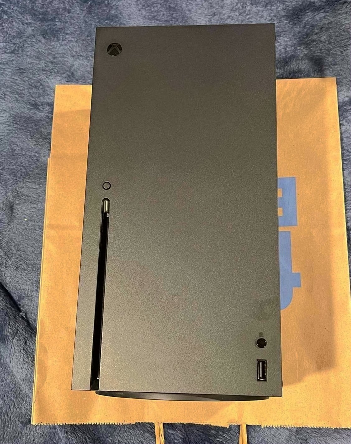 Microsoft Xbox Series X 1TB Black Unlocked - Used image 2
