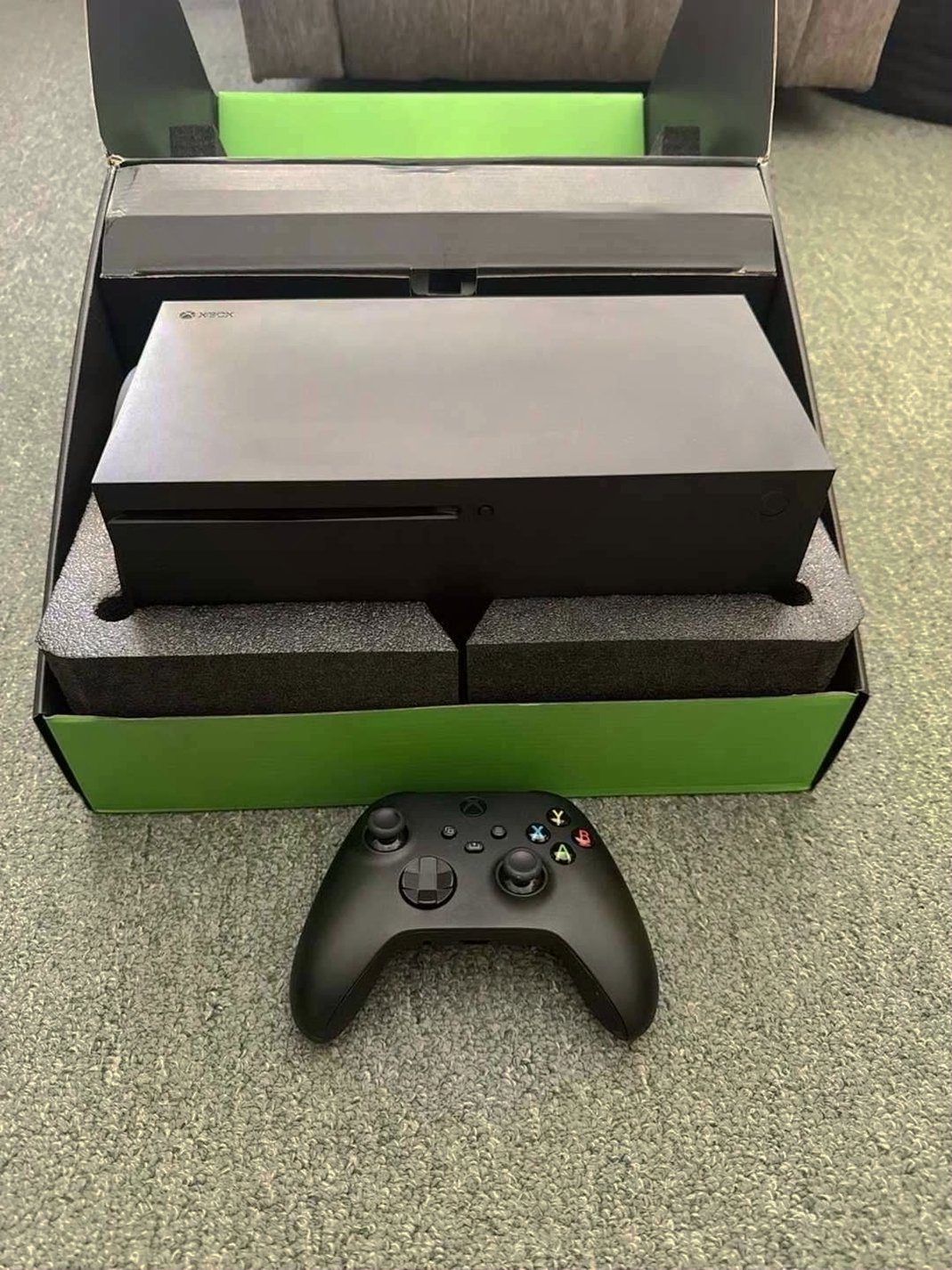 Microsoft Xbox Series X with Controller 2Q19 - Used image 2
