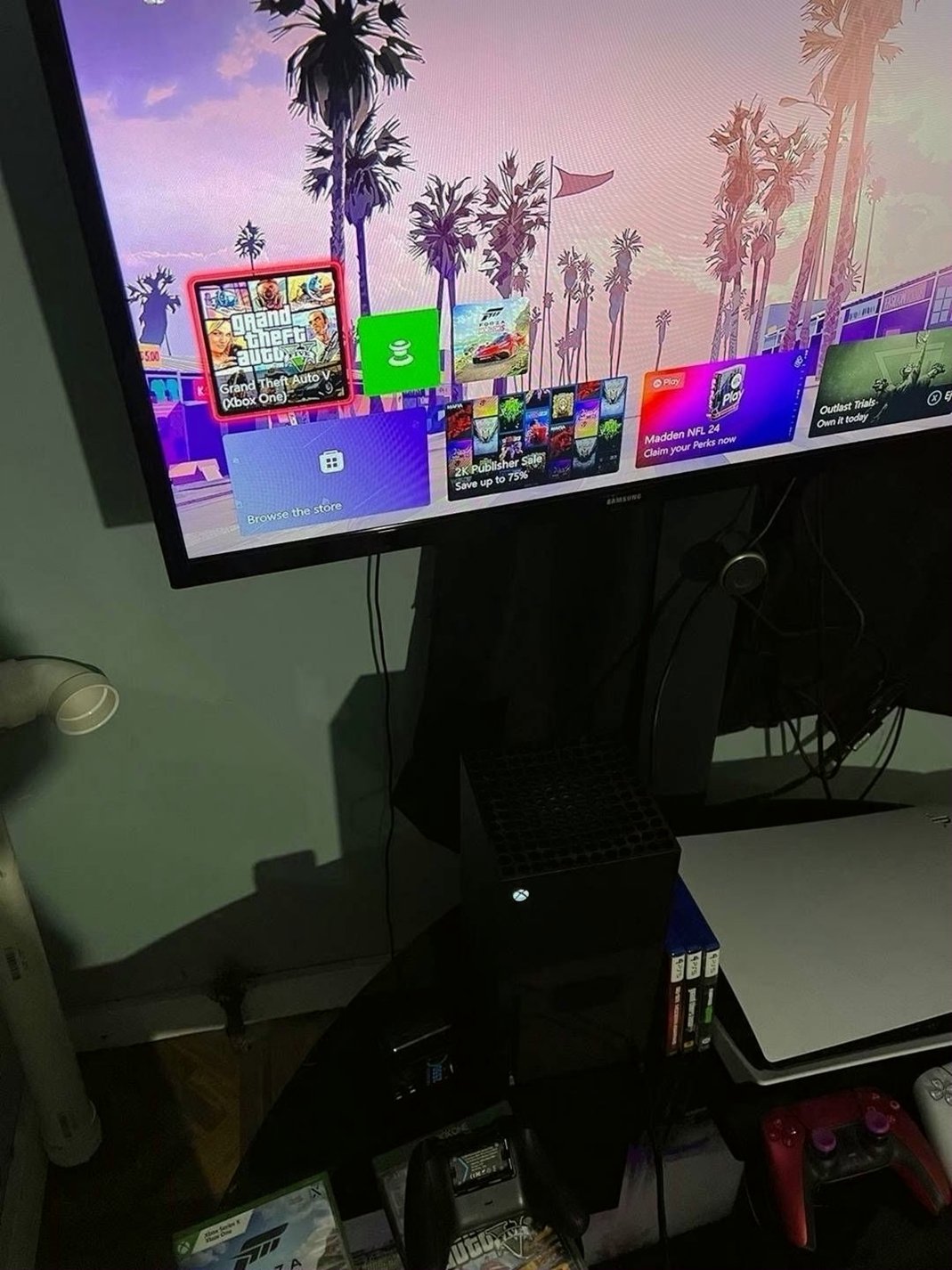 Microsoft Xbox Series X 1TB Black - Used image 4