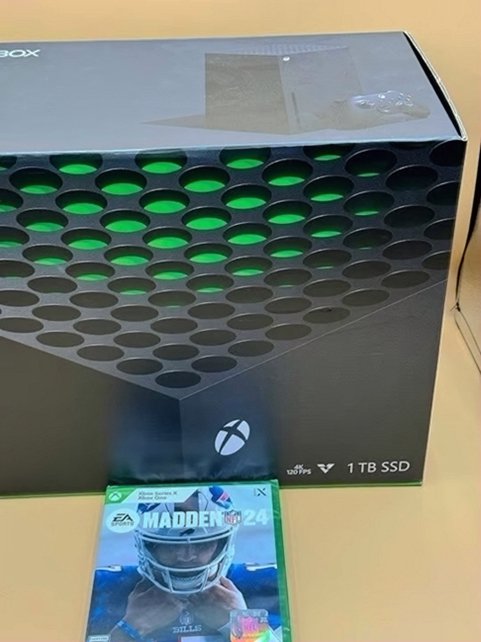Microsoft Xbox Series X 1TB Black - Used image 3