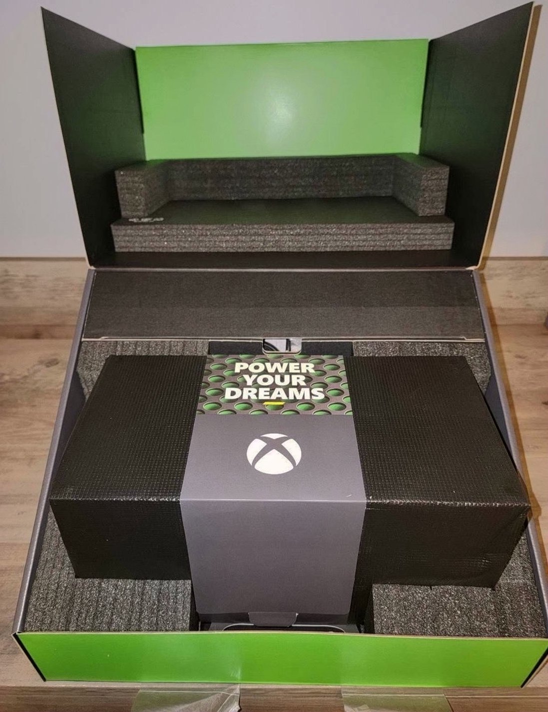 Microsoft Xbox Series X 7C73 Used image 3