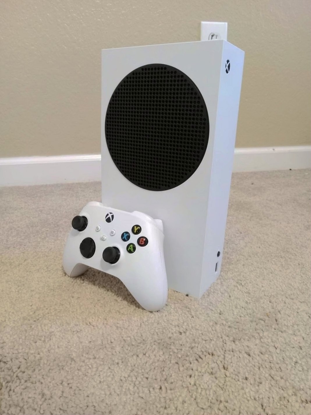 Microsoft Xbox Series S 8Z61 Unlocked - Used image 3