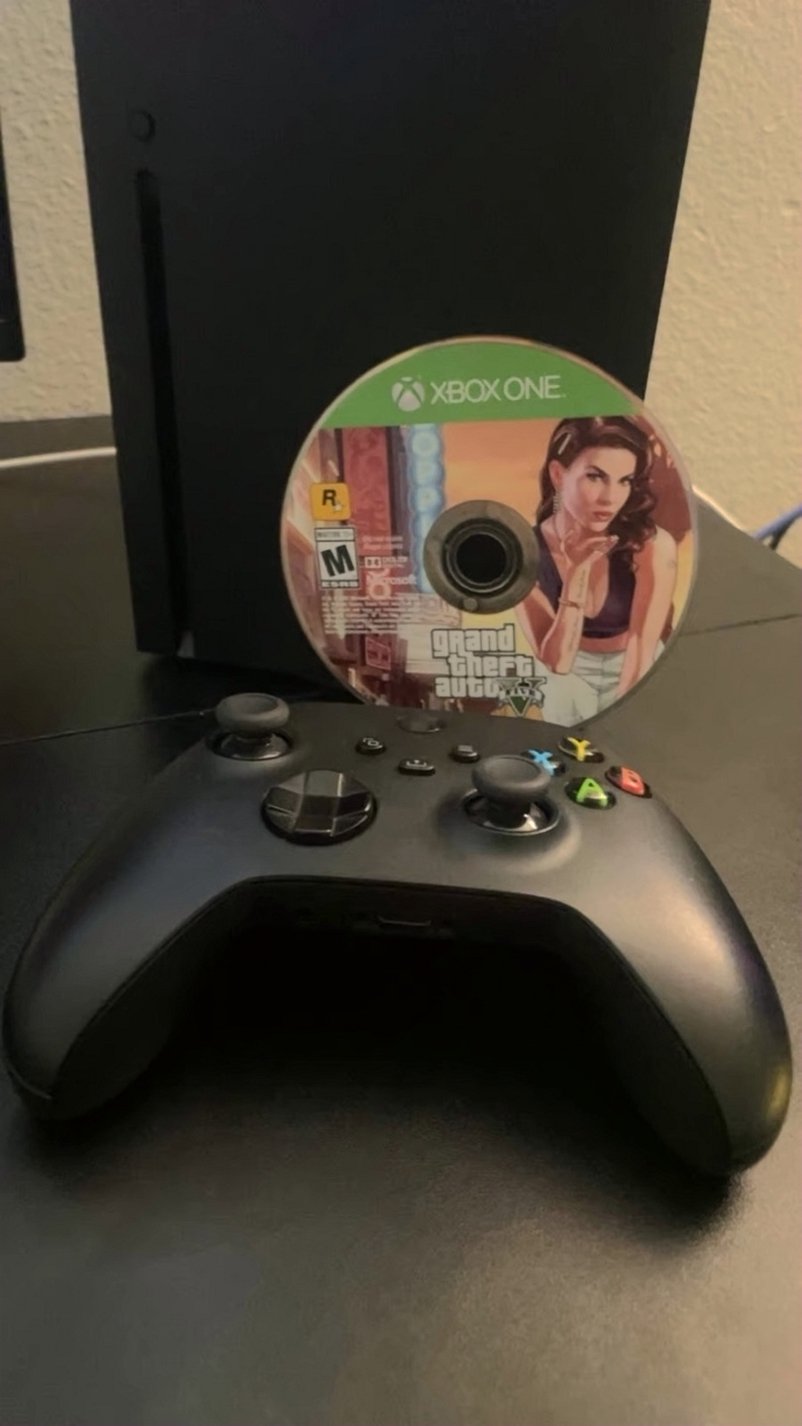 Microsoft Xbox Series X 1TB Black Console - Used image 5