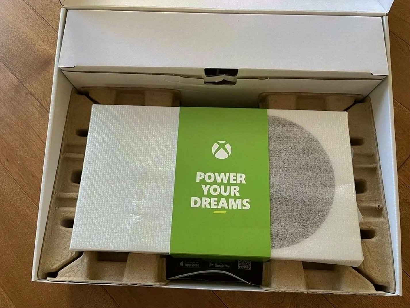 Microsoft Xbox Series S 512GB White Unlocked - Used image 2
