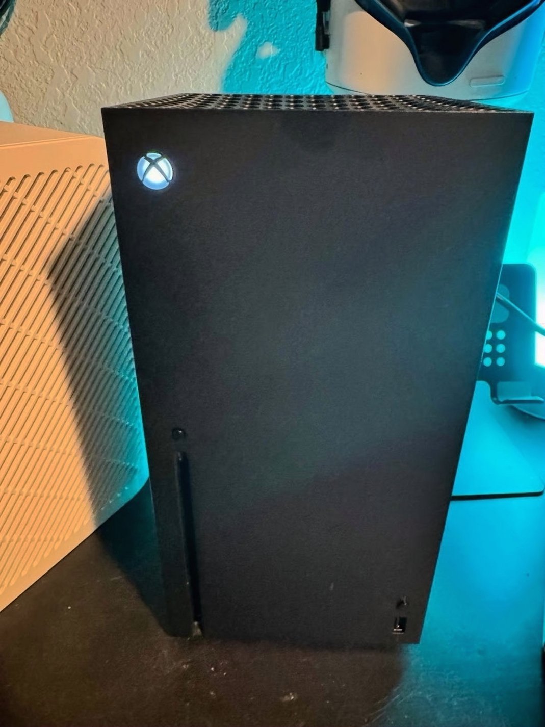 Microsoft Xbox Series X 1TB Black Used image 3