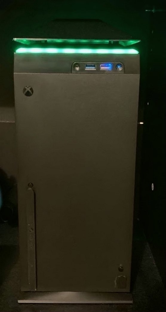 Microsoft Xbox Series X Bundle 6P83 Used image 2