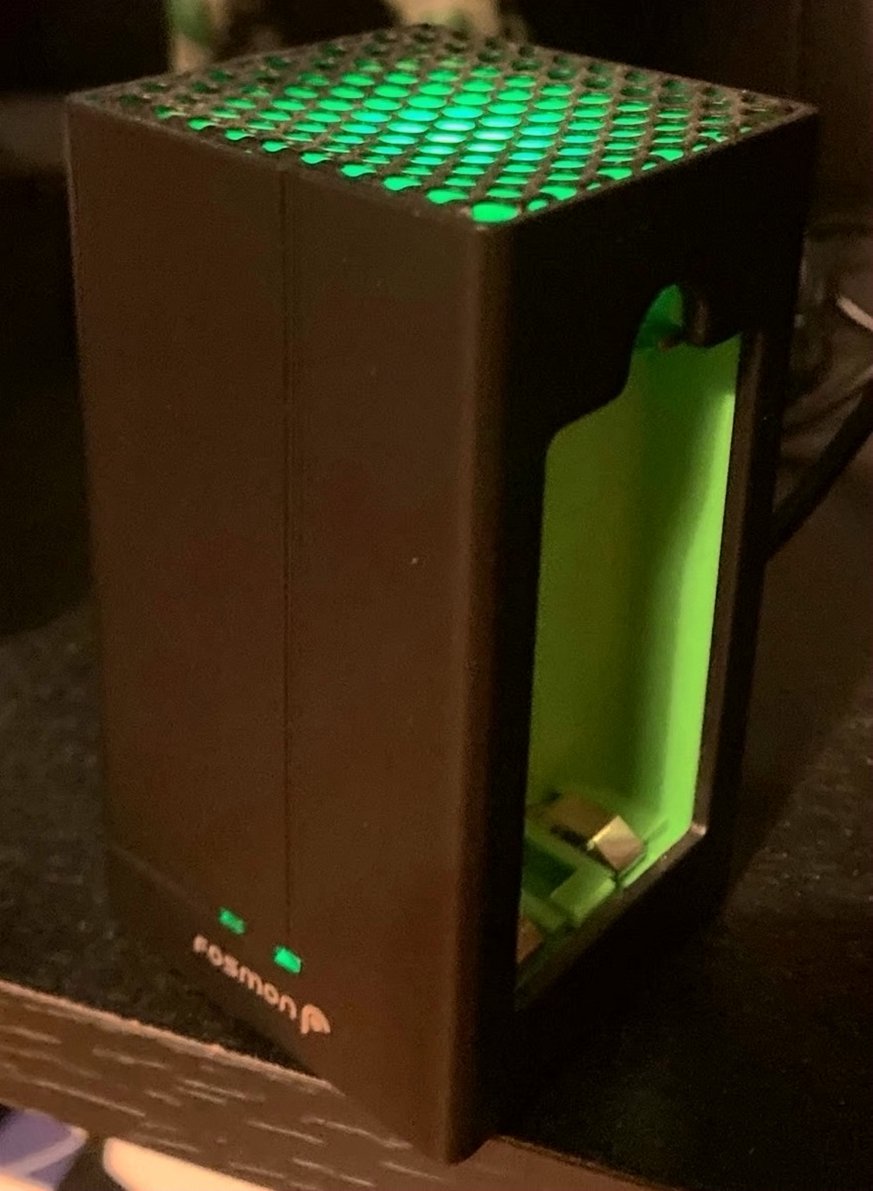 Microsoft Xbox Series X Bundle 6P83 Used image 4