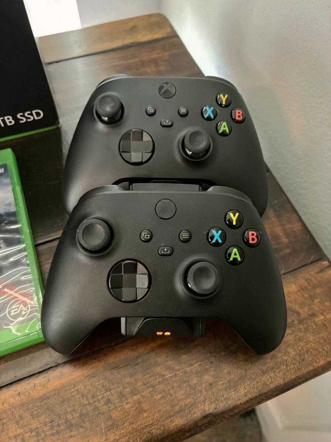 Microsoft Xbox Series X Bundle with Box 9R17 - Used image 2