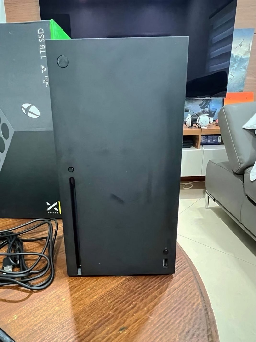 Microsoft Xbox Series X with Xbox Pro Controller 6J17 - Used