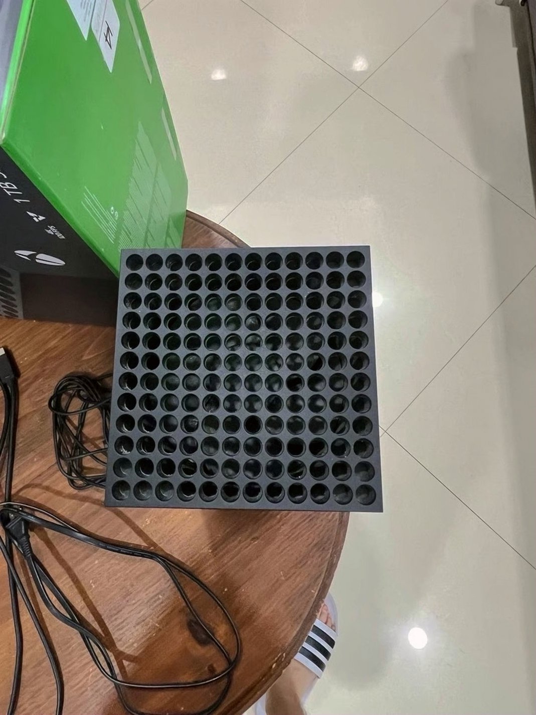 Microsoft Xbox Series X with Xbox Pro Controller 6J17 - Used image 5