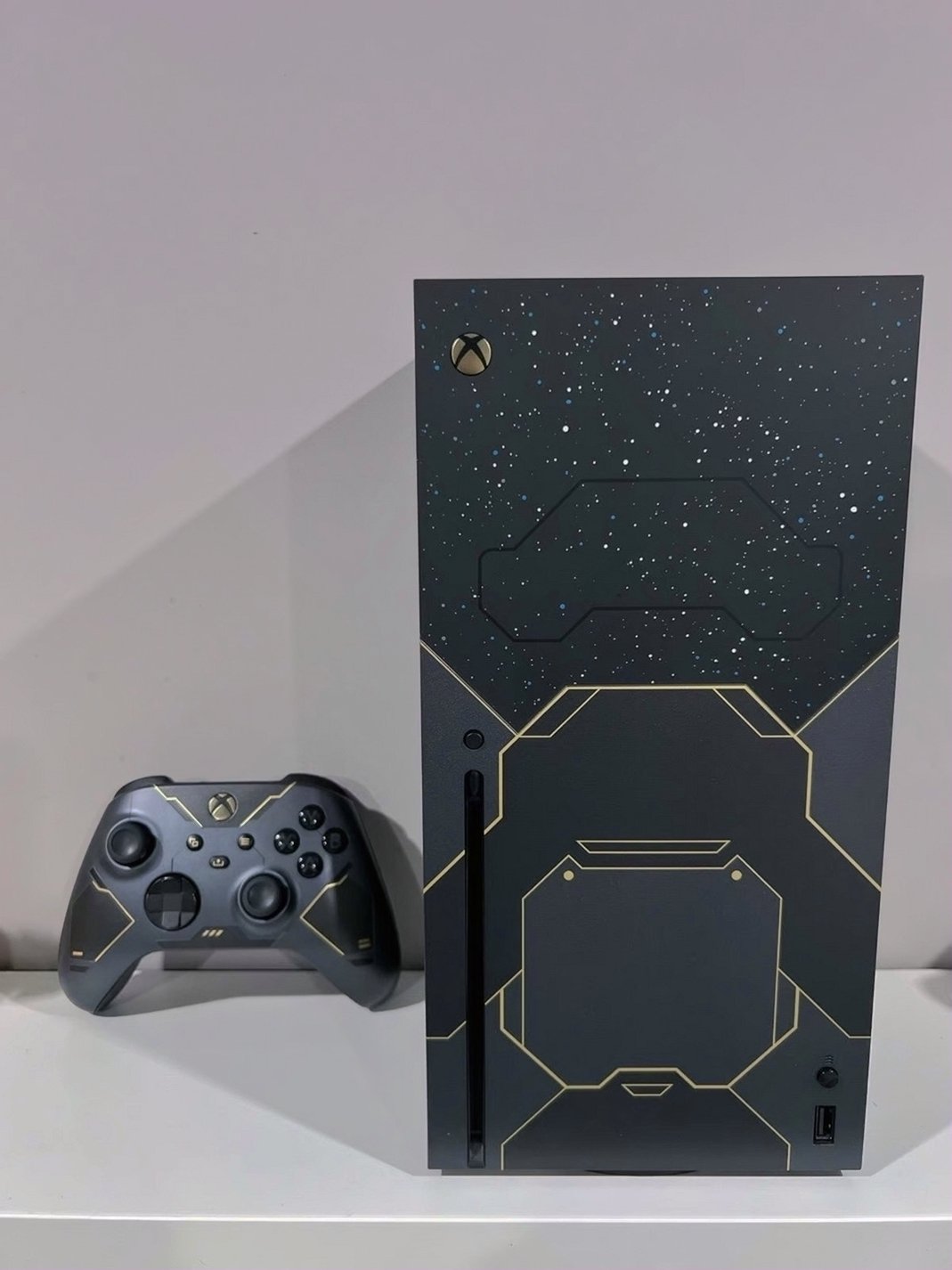 Microsoft Xbox Series X 1TB Halo Infinite Limited Edition - Used