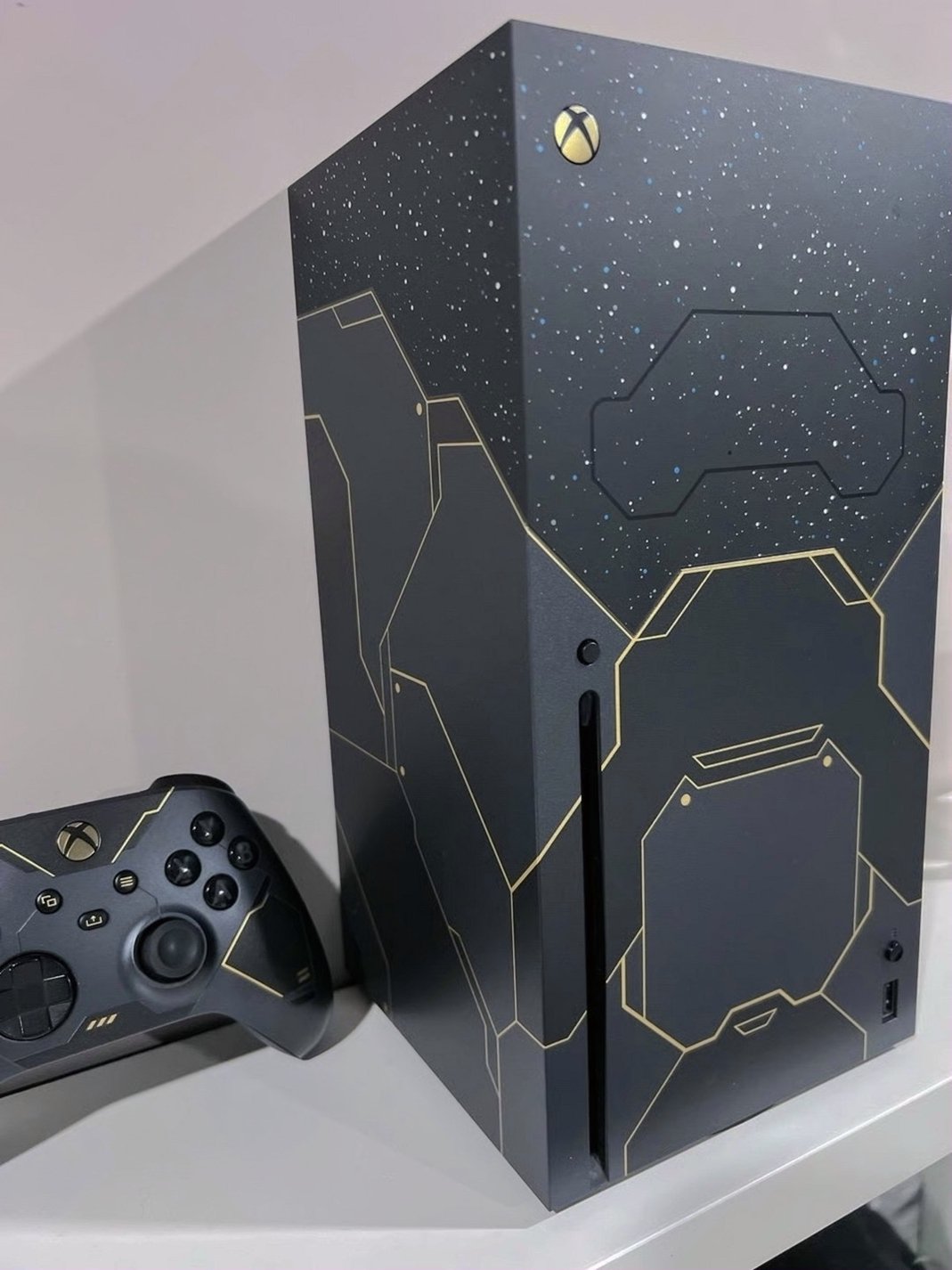 Microsoft Xbox Series X 1TB Halo Infinite Limited Edition - Used image 2