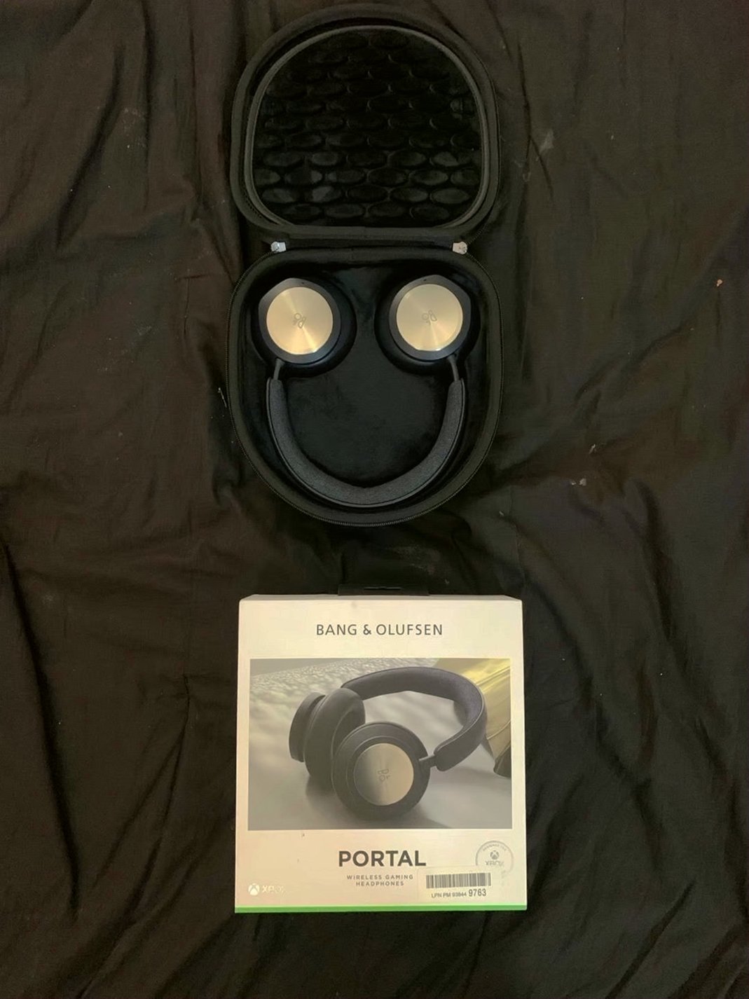 Bang & Olufsen Xbox Series S 512GB Bundle with Gaming Headphones - Used image 3