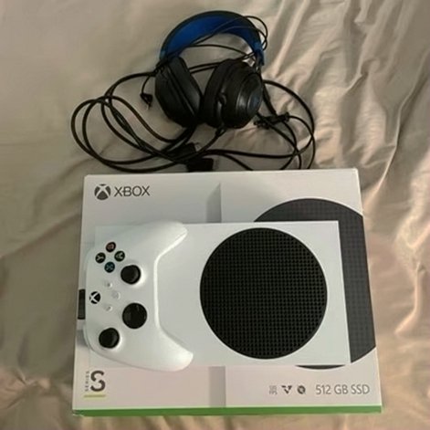 Microsoft Xbox Series S 512GB White Unlocked - Used