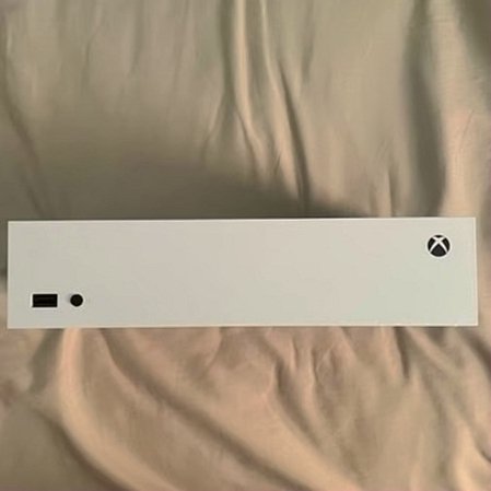 Microsoft Xbox Series S 512GB White Unlocked - Used image 4