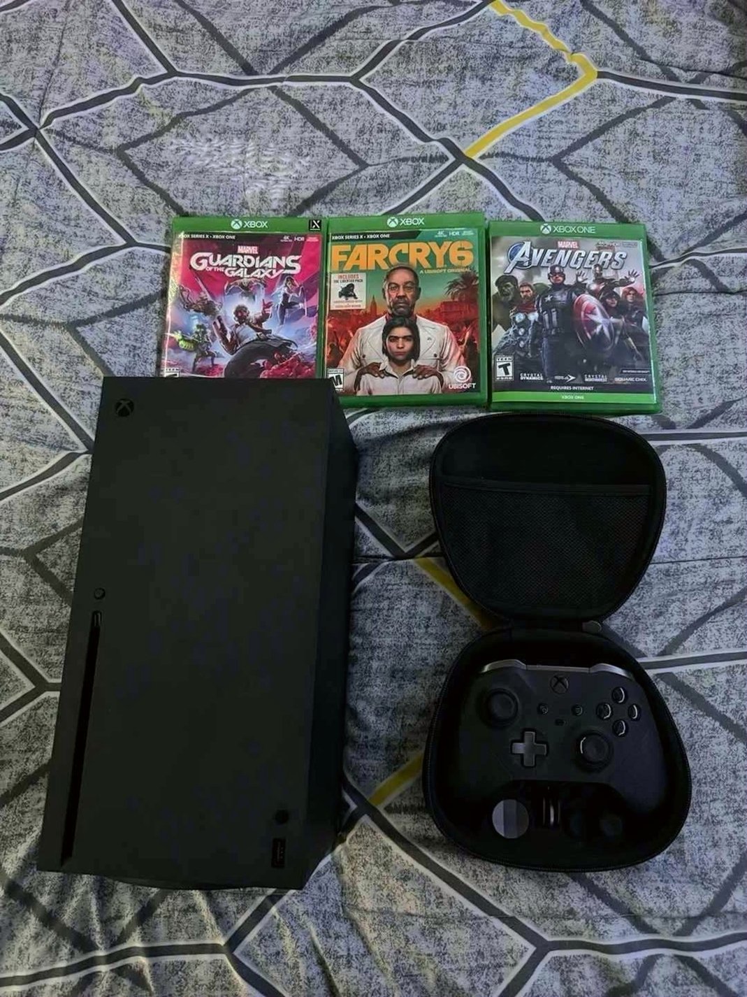 Microsoft Xbox Series X 7X33 Elite Controller Bundle - Used