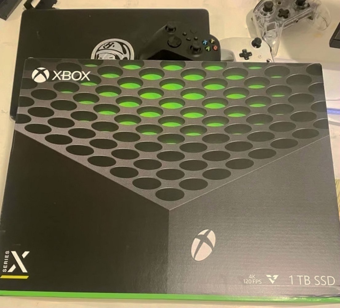 Microsoft Xbox Series X 1TB Black - Used image 2