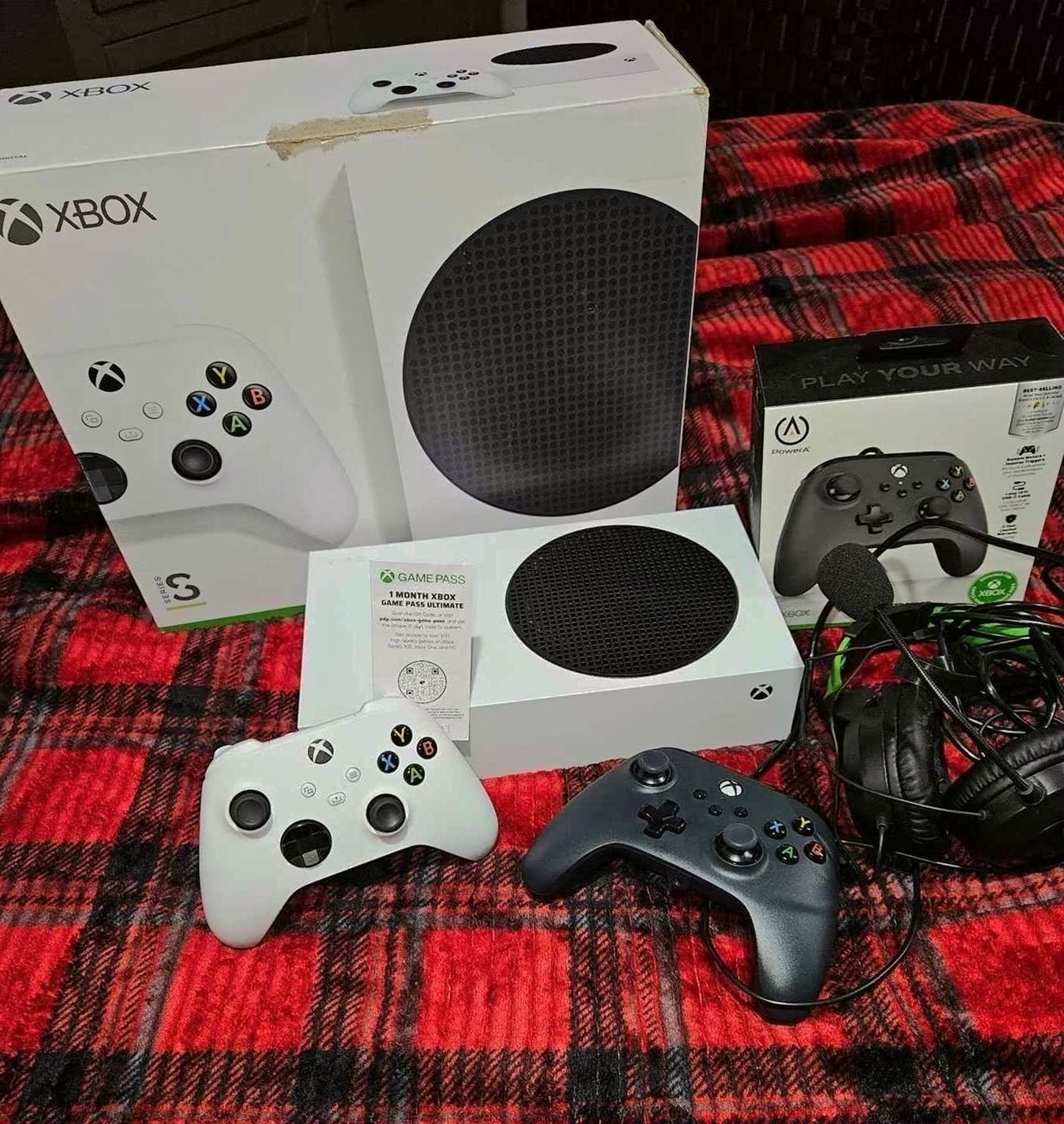 Microsoft Xbox Series S All-Digital Console Bundle with 1 Month Game Pass Ultimate - Used