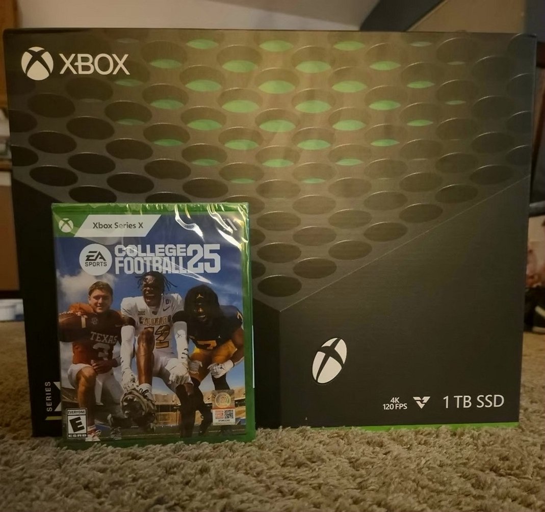 Microsoft Xbox Series X 1TB Black Console with EA College Football 25 - Used