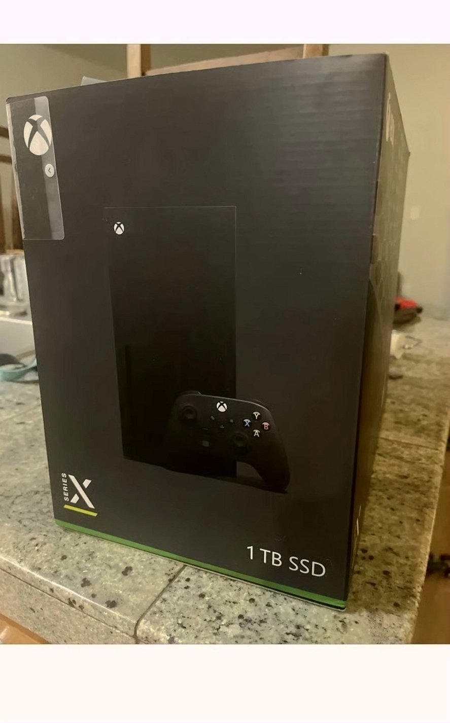 Microsoft Xbox Series X Bundle 9W67 1TB Black Unlocked - Used image 3