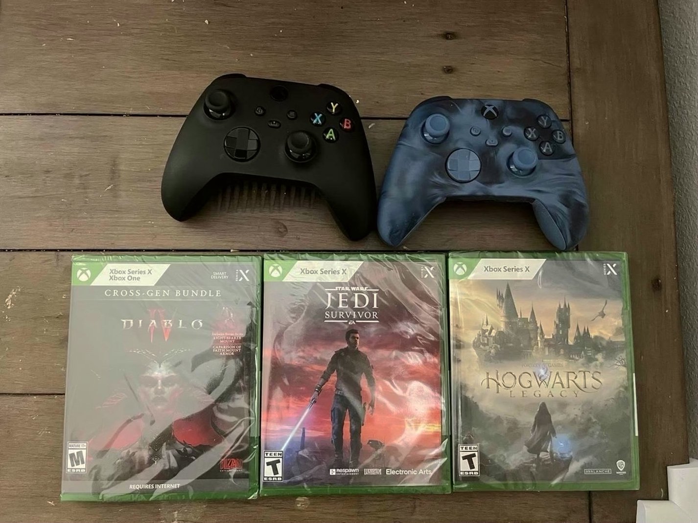 Microsoft Xbox Series X 1TB Console Bundle - Used image 5