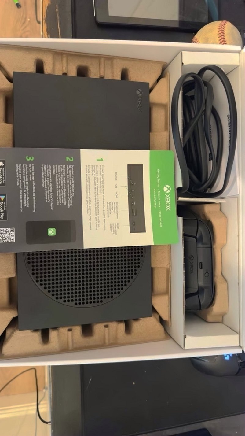 Microsoft Xbox Series S 1TB White - Used image 3