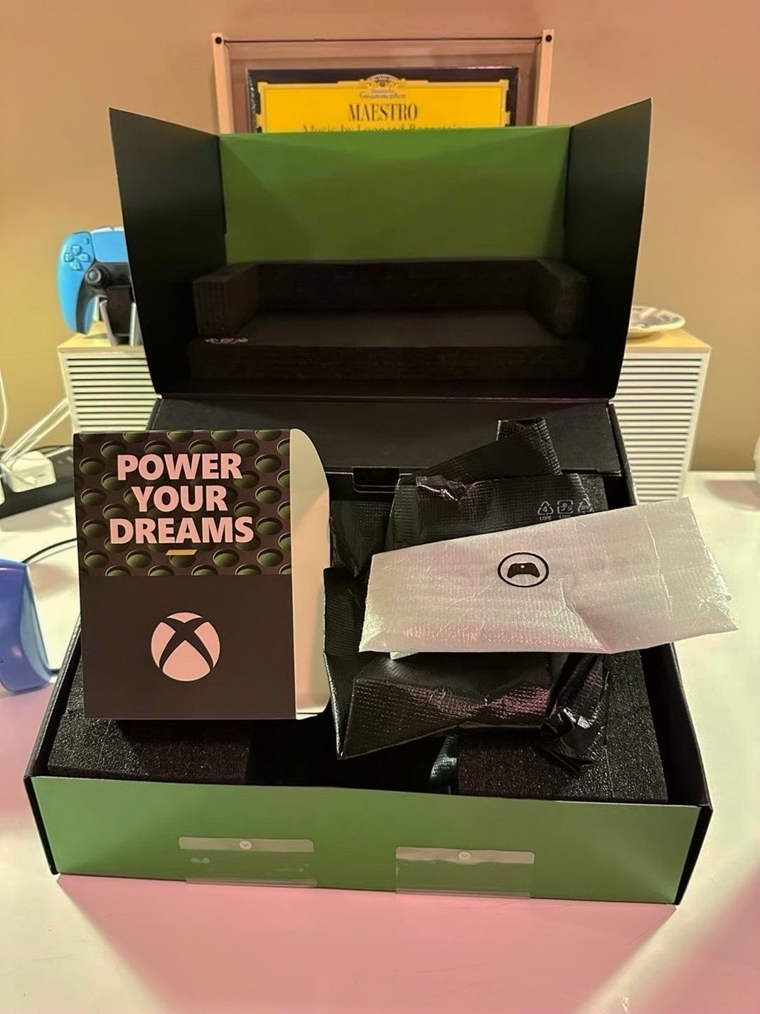 Microsoft Xbox Series X 1TB Black Used image 2