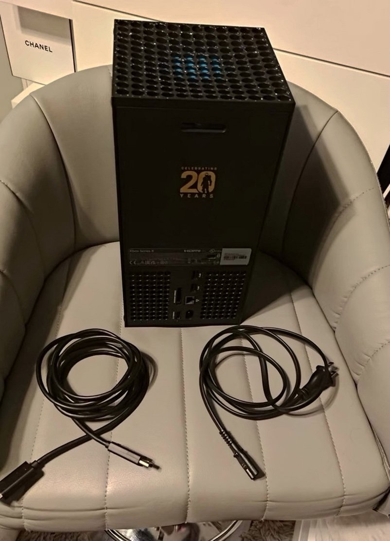Microsoft Xbox Series X Halo Infinite Edition 3M95 - Used image 3