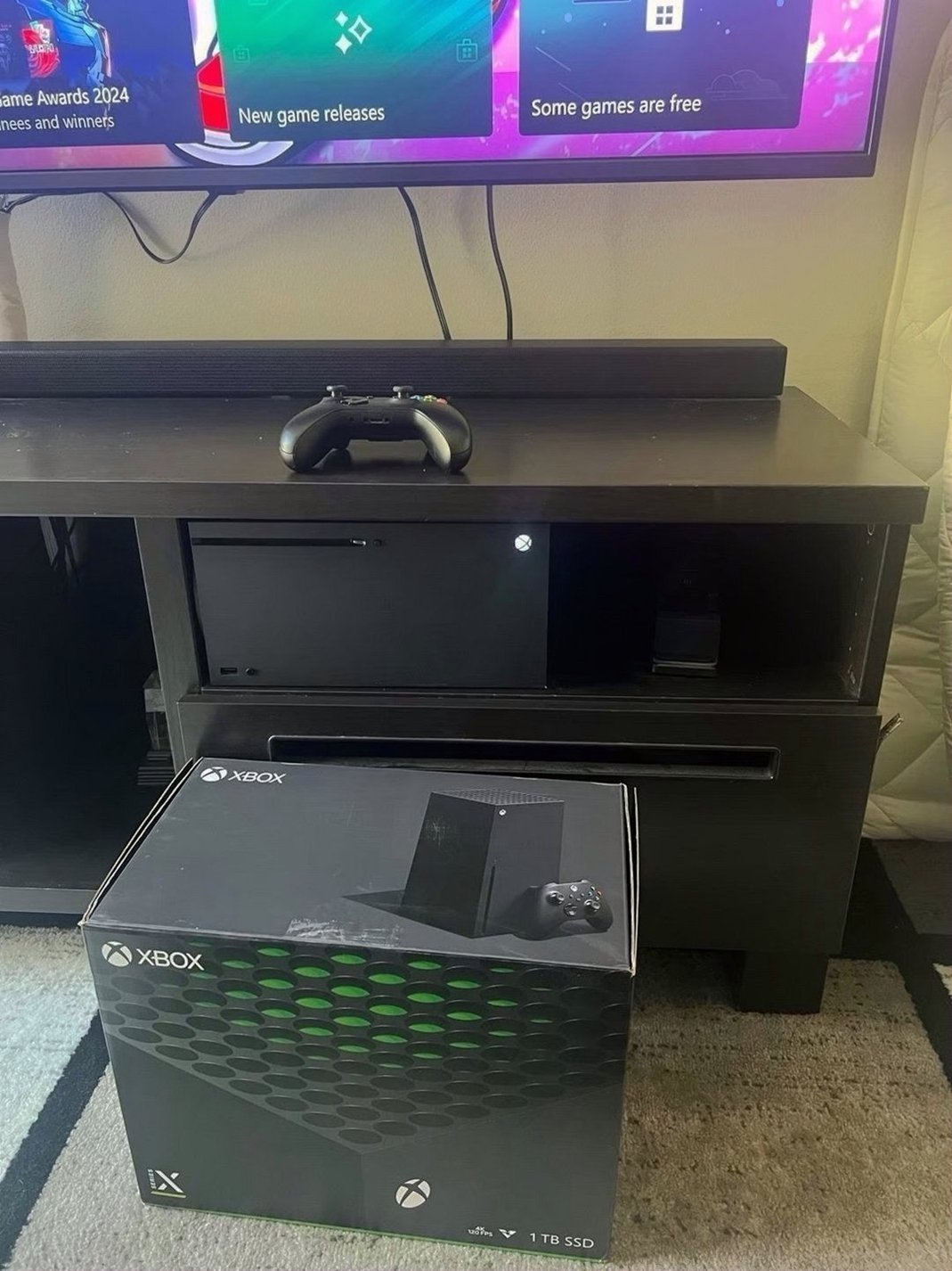 Microsoft Xbox Series X 2L32 Used image 2